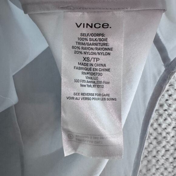 Vince Top Womens XS Blue Silk Mock Neck Sleeveless Lightweight Zip Closure - Picture 12 of 13